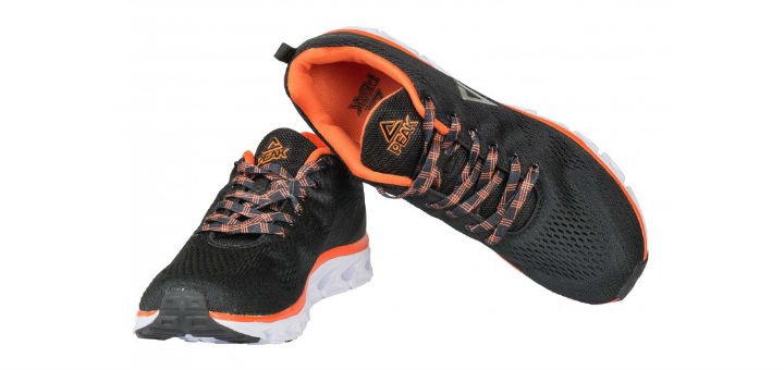 Men's sneakers in the Peak sport online store. Buy sports shoes at a discount.