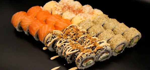 Служба доставки ArtSushi во Львове. Заказывайте по акции 1