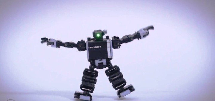 Научно-развлекательный центр «Smart robots» представляет уникальные интерактивные шоу-выставки с участием новейших роботов