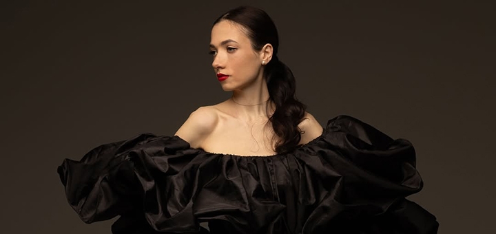 Photographer Olesya Gerashchenko for the action 22