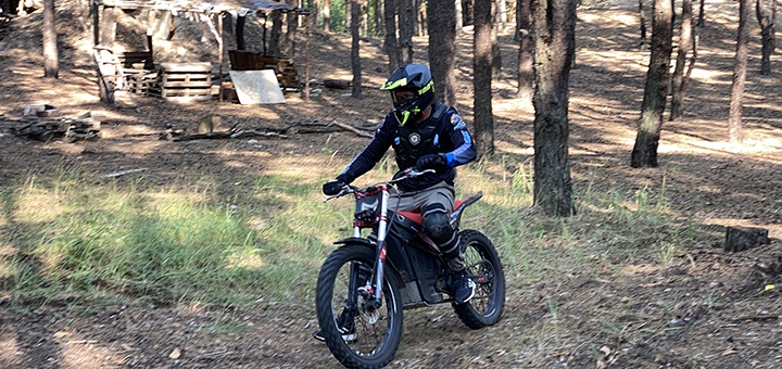 Neo Ride Electric Motorcycle Rentals with 5% Special Offer