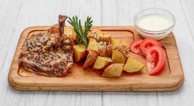 Мясные блюда в кафе-ресторане «TerraMare» в Виннице. Заказывайте блюда европейской кухни по скидке.