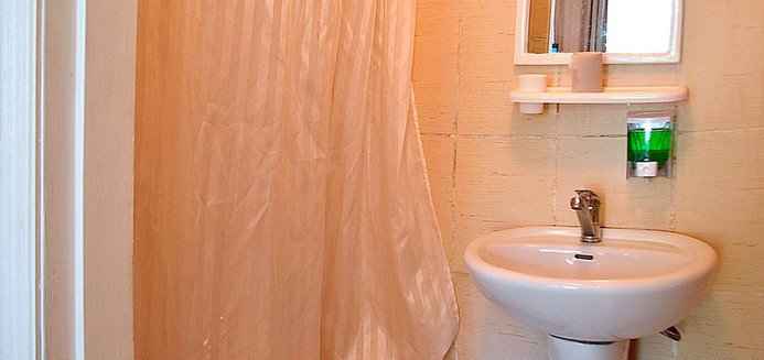 Номера с удобствами в пансионате «Южная София» в Затоке. Бронируйте номера по акции.