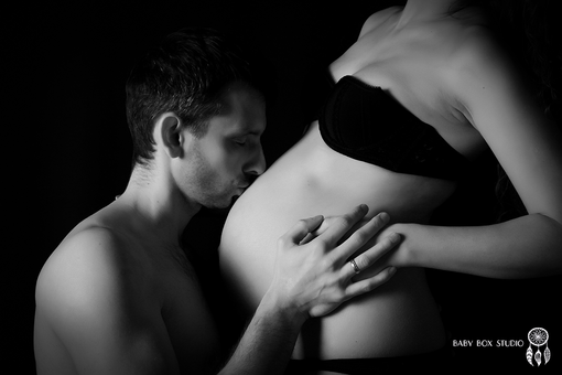 Фотостудия для съемок беременности и новорожденных «BABY BOX STUDIO» в Киеве. Записывайтесь на фотосессию по скидке.