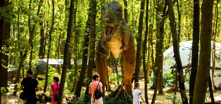 «Dinosaur Planet» Park at VDNKh. Visiting discounts.