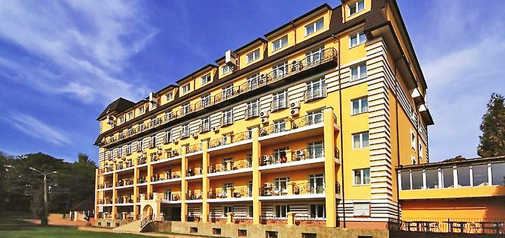 Facade of the SPA-hotel "Promenade" in Truskavets. Book your vacation at a discount.