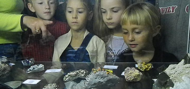 Club of paleontology "Paleomax" in Kiev