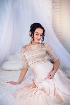Фотозйомка для вагітних у студії «NinaAlexPhoto» в Одесі. Оплачуйте послуги фотографа за знижкою.