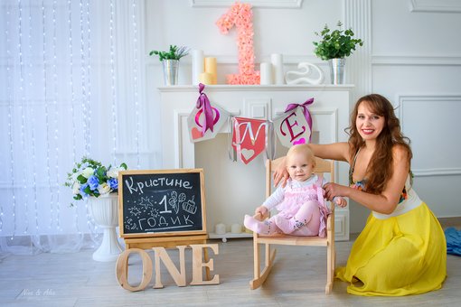 Студійна фотосесія Дня народження Одеса у «NinaAlexPhoto». Замовляйте фотографа за акцією.