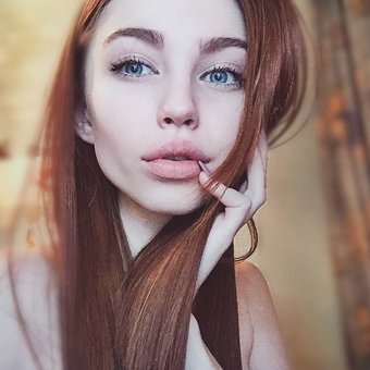 Нарощування вій 3д ефект у «Майстерні краси» у Києві на Оболоні. Замовляйте по акції.