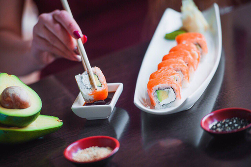 Сеть суши-баров «Япона Хата». Заказывайте суши со скидкой