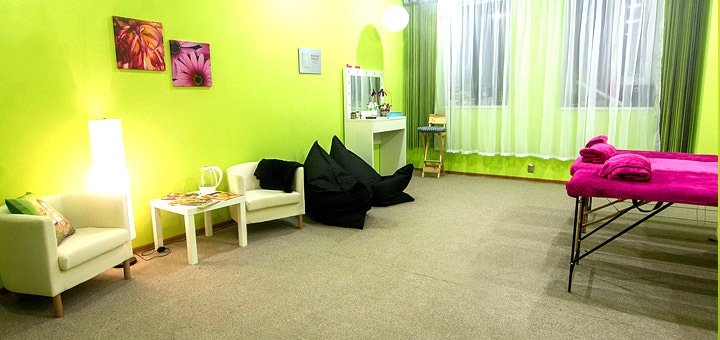 Студия красоты «LUХ» Винница. Скидки на моделирование, покраску бровей и ресниц.