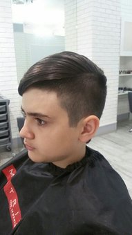 Children's haircuts with a pattern in the Dazzler beauty salon in Dnipro. Sign up to a hairdresser for a discount.
