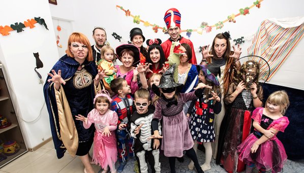 Майстер-класи від дитячого клубу «Busy Bee Club» у Києві. Записати зі знижкою