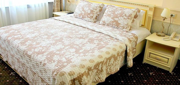 Discounts for holidays at vintage hotel5