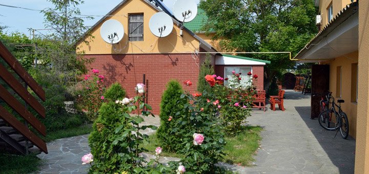 Discounts for holidays in the boarding house Santa Lucia in Strelkovoye26