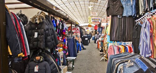 Svyatoshyn market. buy clothes at discounts