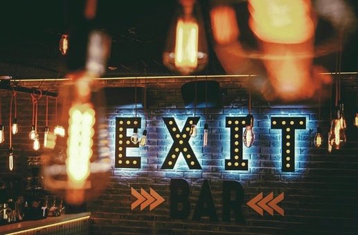 Интерьер в кальянной «Exit Bar» в Днепре. Заказать по акции