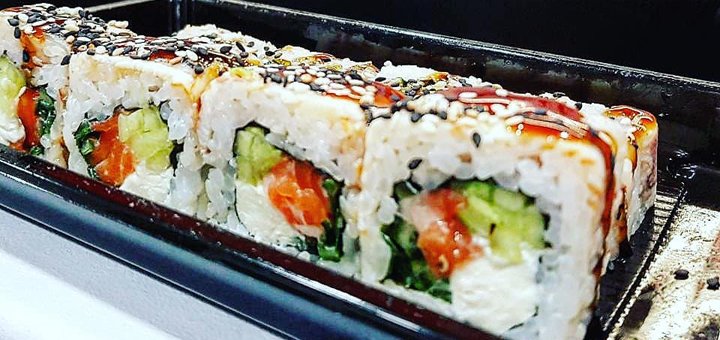 "Two pirates" - a network of sushi markets in Zaporozhye