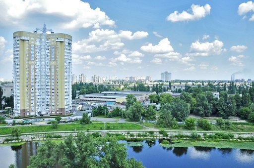 Panoramic view from the studio apartment "Wellcom24" in Kiev. Shoot for the action.