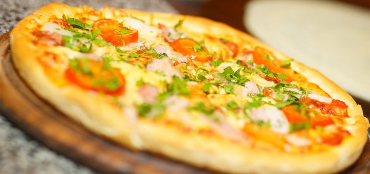 The atmosphere in the pizzeria "Celentano" in the Dnieper. Order by stock
